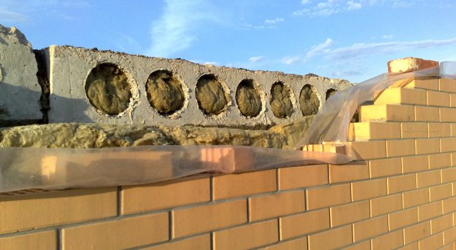 Укладка плит перекрытия