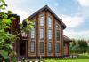 Остекление коттеджа: с чего начать монтаж пластиковых окон в загородный дом?