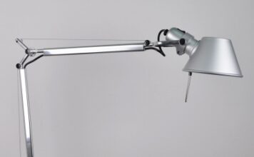 Зачем нужна настольная лампа?